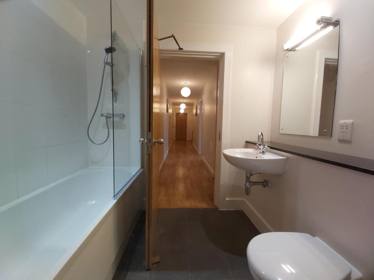 Moat House - Highland Club Apartment Форт Аугустус Екстериор снимка